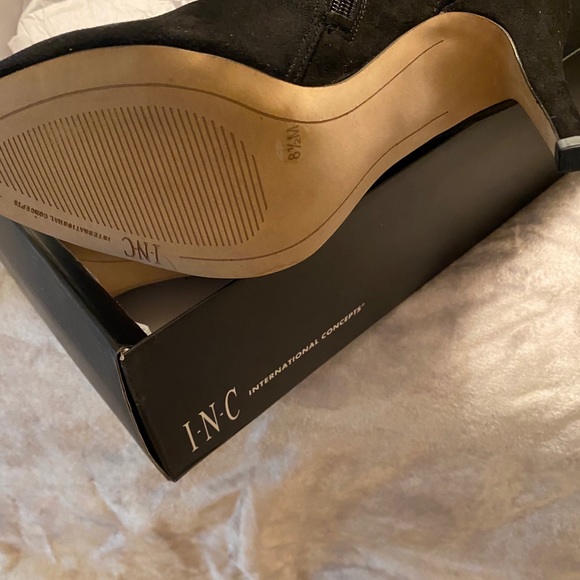 Nwt black suede knee high boots - Picture 1 of 3